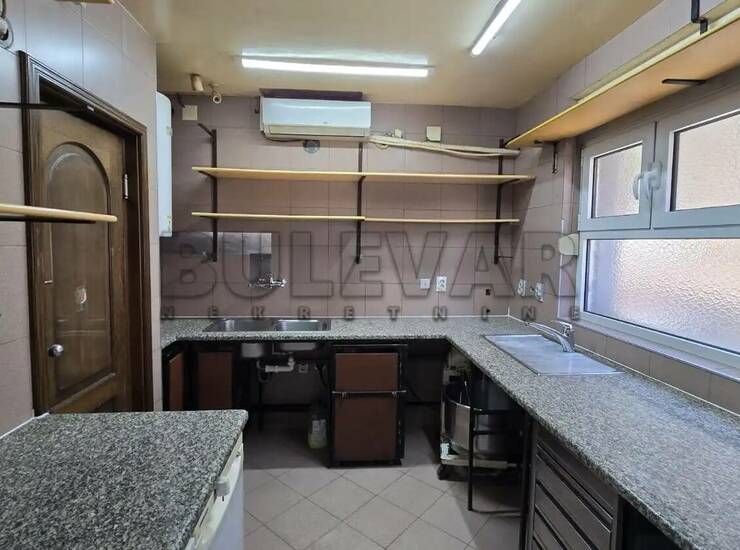Poslovni prostor / Lokal Niš, Čair – fotografija 8