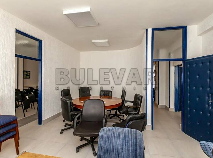 Poslovni prostor / Lokal Niš, Crveni pevac – fotografija 8