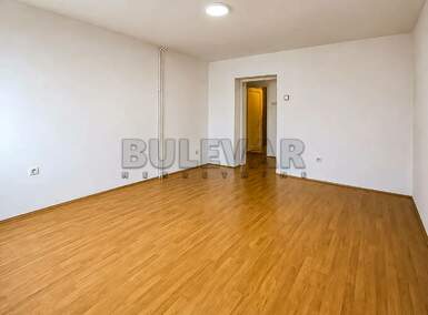 Poslovni prostor / Lokal, Niš · 66m² · 450€ | SveNekretnine