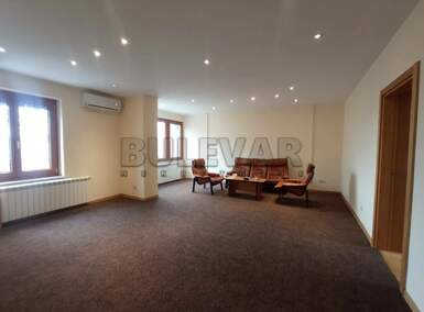 Poslovni prostor / Lokal, Centar · 67m² · 550€ | SveNekretnine