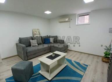 Jednosoban stan, Pravni fakultet · 52m² · 300€ | SveNekretnine