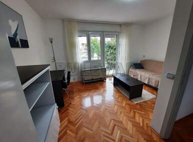 Dvosoban stan, Medicinski fakultet · 52m² · 450€ | SveNekretnine