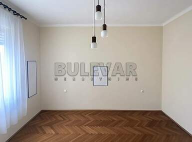 Poslovni prostor / Lokal, Centar · 100m² · 750€ | SveNekretnine