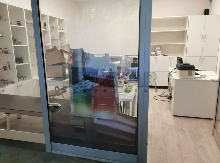 Poslovni prostor / Lokal Niš, Pravni fakultet – fotografija 3
