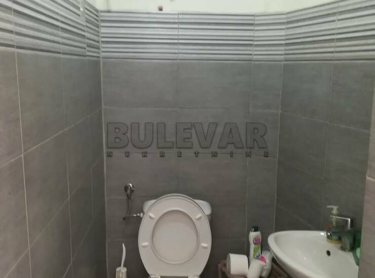 Poslovni prostor / Lokal Niš, Pravni fakultet – fotografija 6