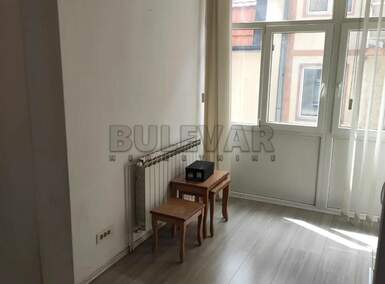 Jednoiposoban stan, Centar · 44m² · 400€ | SveNekretnine
