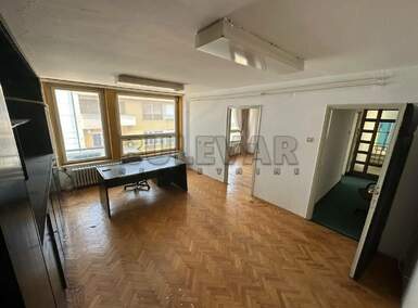 Poslovni prostor / Lokal, Centar · 67m² · 400€ | SveNekretnine