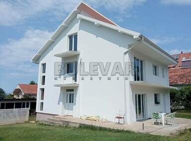 Poslovni prostor / Lokal, Niš · 385m² · 2.200€ | SveNekretnine