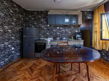 Kuća, Kalač brdo · 300m² · 220.000€ | SveNekretnine