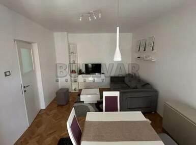 Dvoiposoban stan, Vojna bolnica · 60m² · 450€ | SveNekretnine