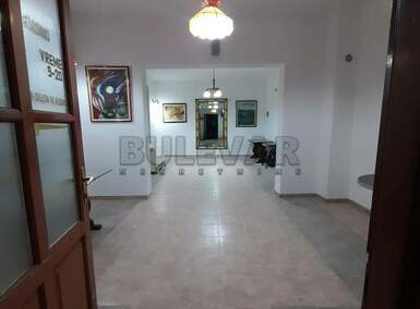 Poslovni prostor / Lokal, Centar · 90m² · 650€ | SveNekretnine