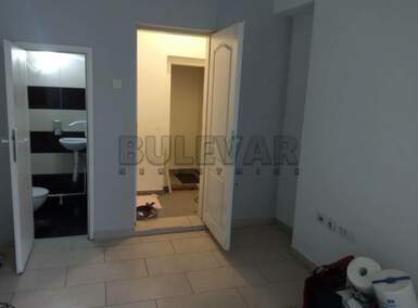 Poslovni prostor / Lokal, Centar · 20m² · 250€ | SveNekretnine