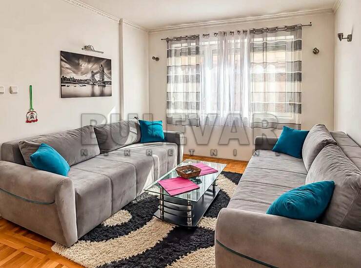 Stan Niš, Staro groblje – fotografija 1