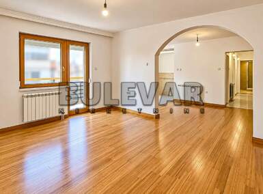 Poslovni prostor / Lokal, Centar · 86m² · 600€ | SveNekretnine