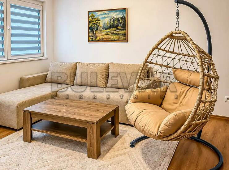 Stan Niš, Pravni fakultet – fotografija 1