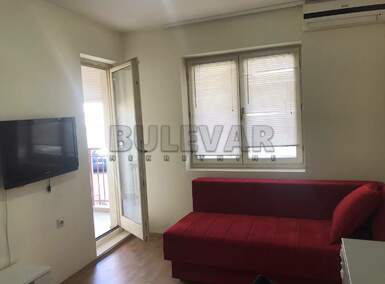 Jednoiposoban stan, Pantelej(Niš) · 30m² · 250€ | SveNekretnine