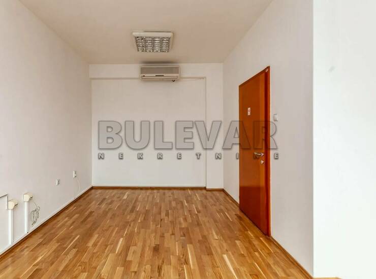 Poslovni prostor / Lokal Niš, Crveni pevac – fotografija 4