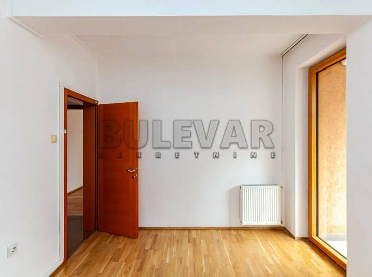 Poslovni prostor / Lokal Niš, Crveni pevac – fotografija 8
