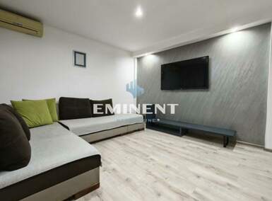 Trosoban stan, Blok 70 · 55m² · 700€ | SveNekretnine