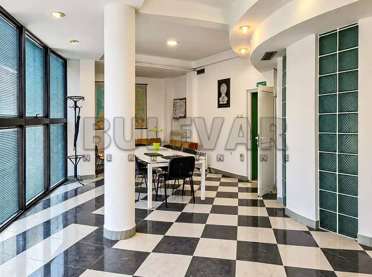 Poslovni prostor / Lokal Niš, Crveni pevac – fotografija 1
