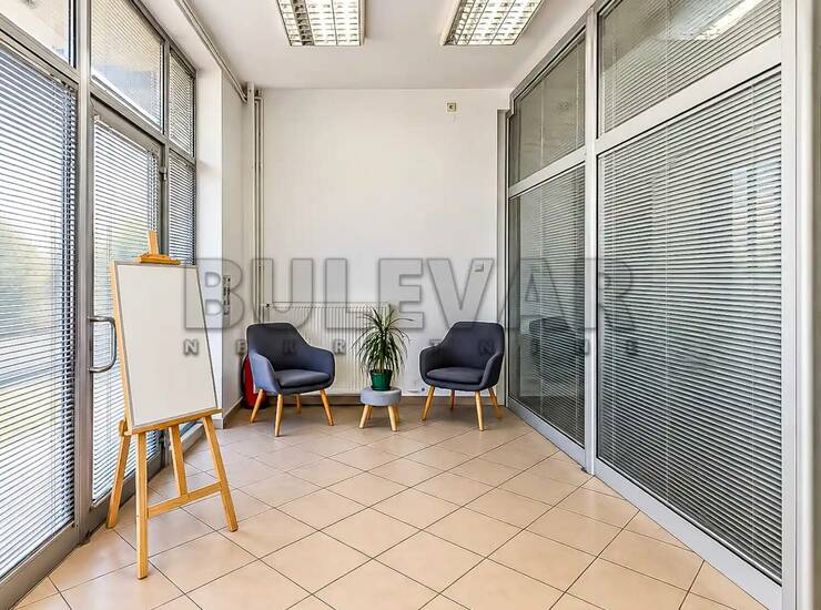 Poslovni prostor / Lokal Niš, Crveni pevac – fotografija 11