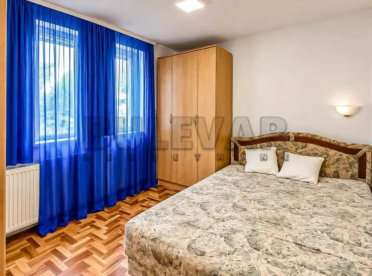Stan Niš, Staro groblje – fotografija 5