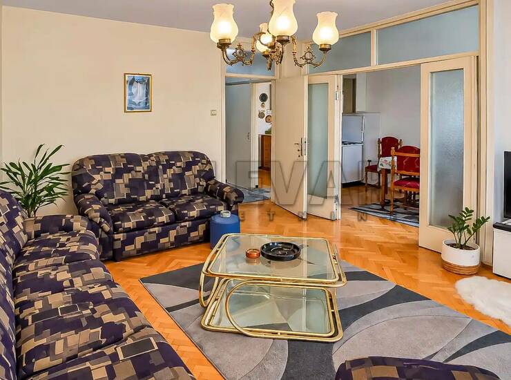 Stan Niš, Bulevar Nemanjića Zona 3 – fotografija 1