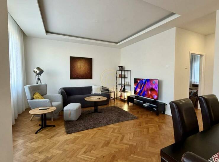Stan Beograd, Krunski venac – fotografija 4