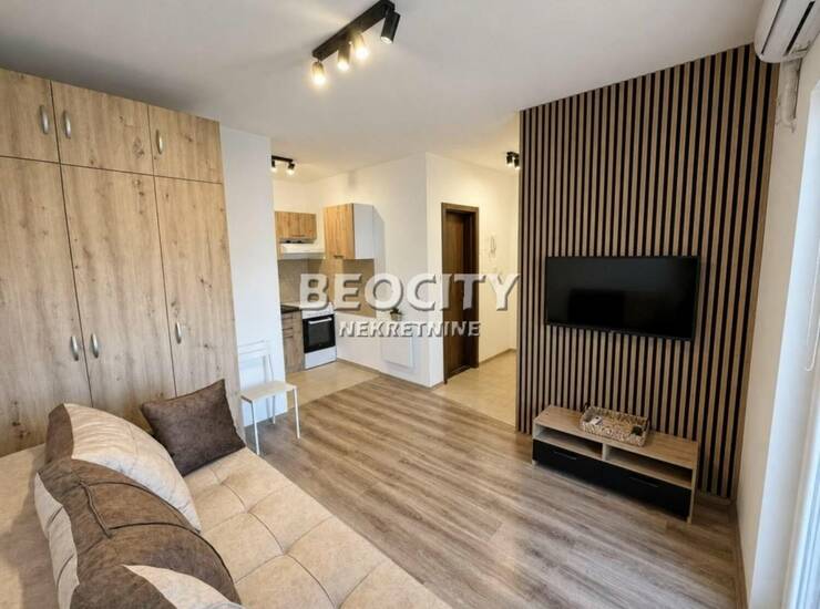 Stan Novi Sad, Adice – fotografija 1