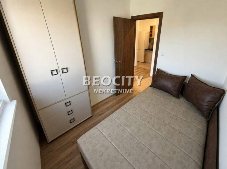 Stan Novi Sad, Adice – fotografija 6