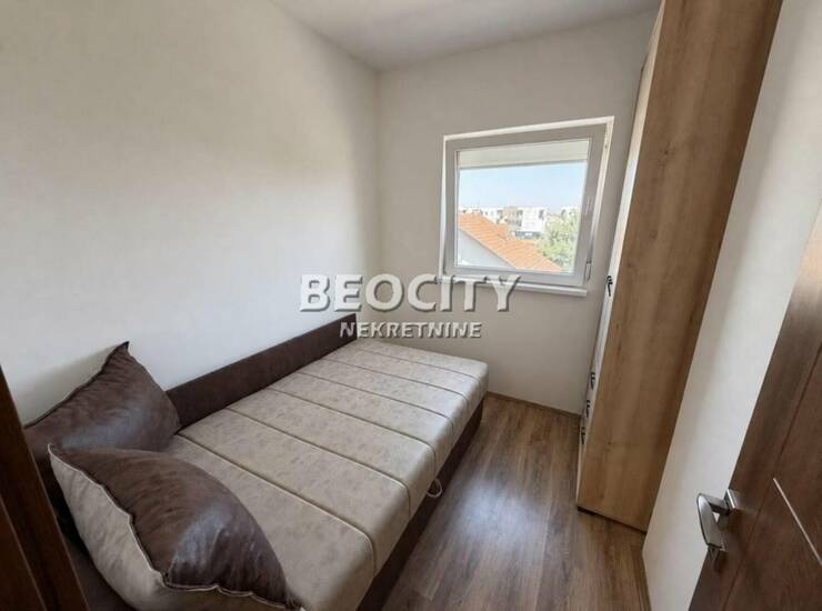Stan Novi Sad, Adice – fotografija 7
