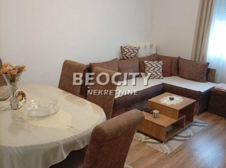 Stan Novi Sad, Adice – fotografija 1