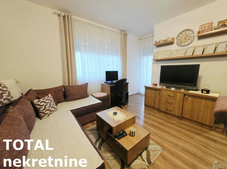 Stan Novi Sad, Adice – fotografija 1