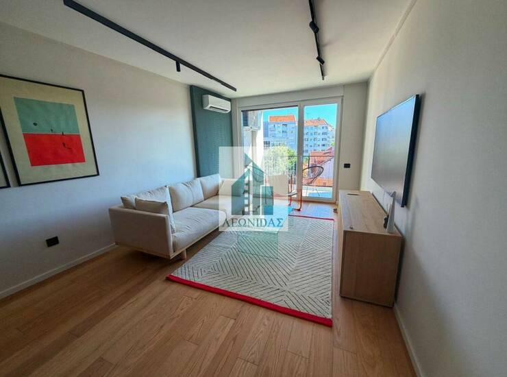 Stan Niš, Crveni pevac – fotografija 1