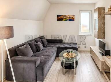 Jednoiposoban stan, Čair · 40m² · 350€ | SveNekretnine