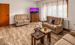 Cetvorosoban stan, Donji Komren · 172m² · 500€ | SveNekretnine
