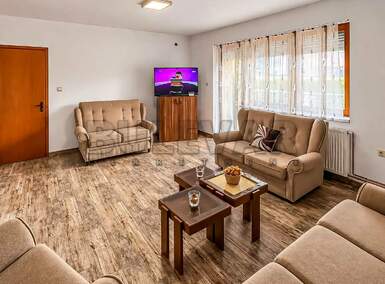 Cetvorosoban stan, Donji Komren · 172m² · 500€ | SveNekretnine