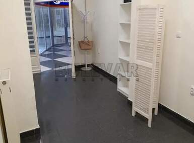 Poslovni prostor / Lokal, Centar · 21m² · 250€ | SveNekretnine