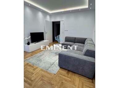 Trosoban stan, Autokomanda · 73m² · 1.300€ | SveNekretnine