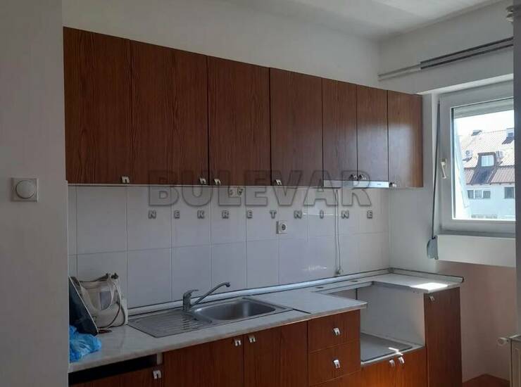 Stan Niš, Bulevar Nemanjića Zona 3 – fotografija 4