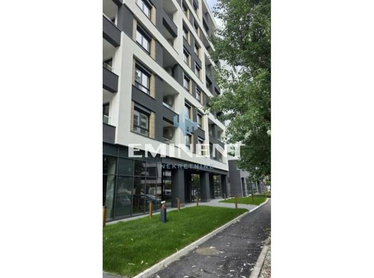 Garaža Beograd, Blok 65 – fotografija 1