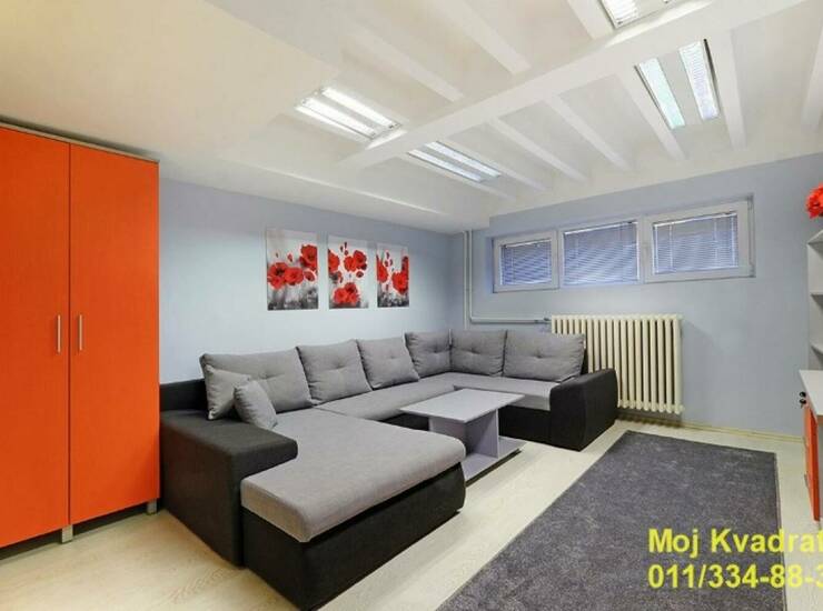 Stan Beograd, Krunski venac – fotografija 4