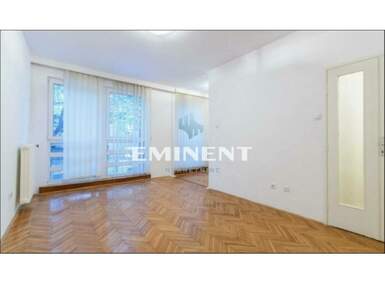 Trosoban stan, Pravni Fakultet · 70m² · 1.000€ | SveNekretnine