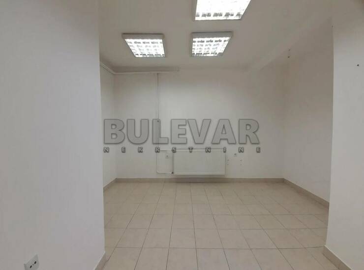 Poslovni prostor / Lokal Niš, Dom zdravlja – fotografija 4