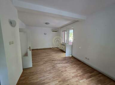 Poslovni prostor / Lokal · 105m² · 1.500€ | SveNekretnine