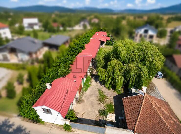 Plac Niš, Donja Vrežina – fotografija 1