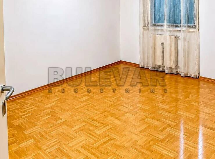 Stan Niš, Dom zdravlja – fotografija 3