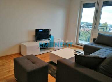 Trosoban stan, Učiteljsko Naselje · 57m² · 650€ | SveNekretnine