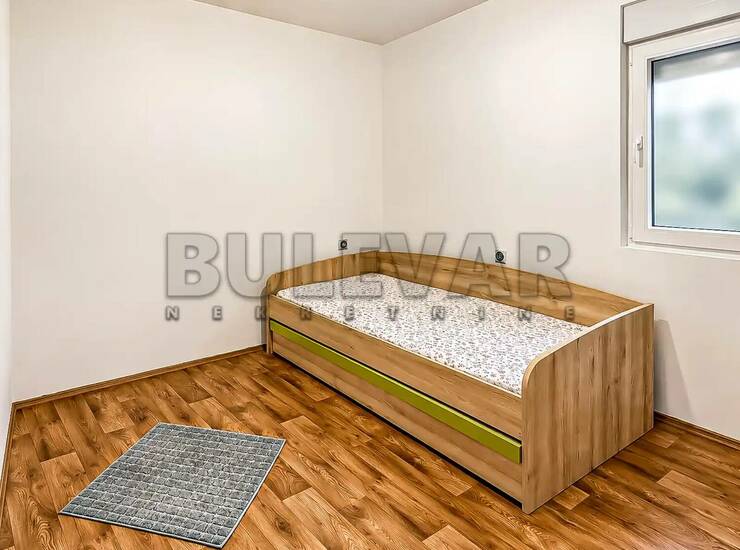 Stan Niš, Ledena stena – fotografija 7