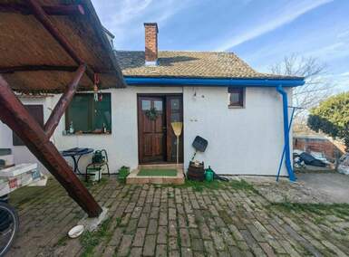 Dvosoban stan, Novi Sad, Petrovaradin, prodaja, 58m2, 90000e, id1010480